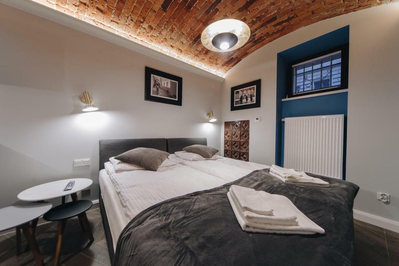 M2 Main Square Apartment